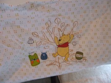 Hauck micimackós kerekes tárolós drapp utazóágy Hauck micimackós kerekes tárolós drapp utazóágy