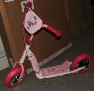 Hello Kitty nagy Kerekű Roller Rózsaszín Hello Kitty nagy Kerekű Roller Rózsaszín