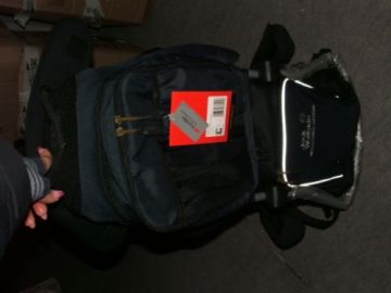 Fekete jack wolfskin fémvázas háti hordozó Fekete jack wolfskin fémvázas háti hordozó