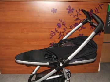 Quinny babakocsi Zapp Xtra fekete táskával Quinny babakocsi Zapp Xtra fekete táskával