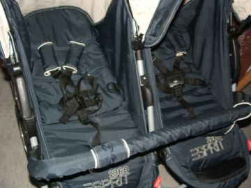 Esprit Iker/ Testvér Babakocsi Roadster Duo kék H. Esprit Iker/ Testvér Babakocsi Roadster Duo kék H.