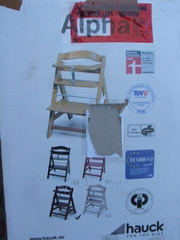 Hauck Etetőszék fa Alpha Walnut párnanélkül Hauck Etetőszék fa Alpha Walnut párnanélkül