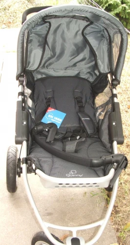 Quinny Speedi babakocsi - Fekete Quinny Speedi babakocsi - Fekete