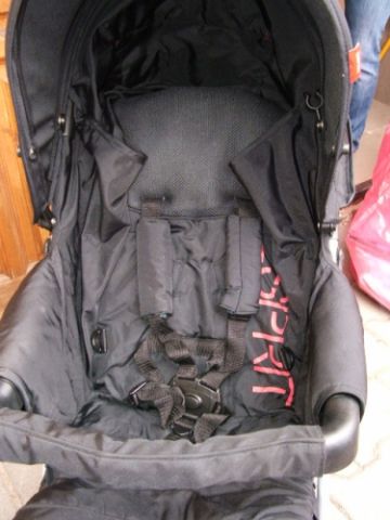 Esprit Karfás Ernyőkocsi - Fekete Esprit Karfás Ernyőkocsi - Fekete