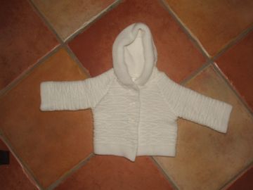 Fehér kötött kapucnis bélelt kardigán Fehér kötött kapucnis bélelt kardigán